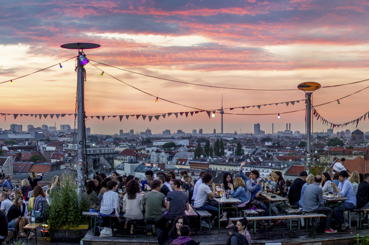 Klunkerkranch with people eating at outside tables overlooking Berlin.