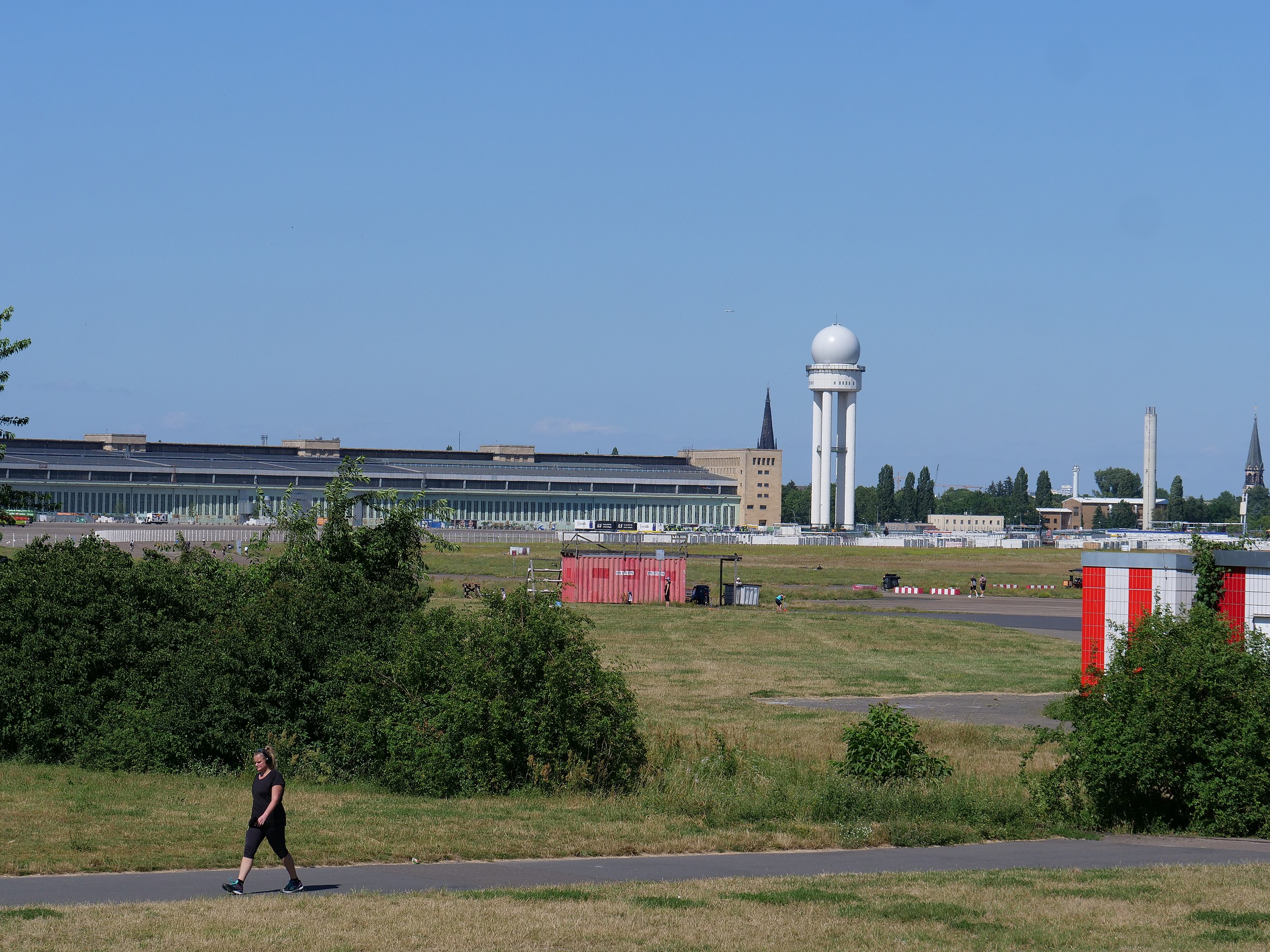 Tempelhofer Feld. Photo by Leonhard Lenz, licensed under CC 1.0.